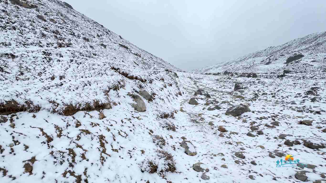 Snow on the Everest Base Camp Trail